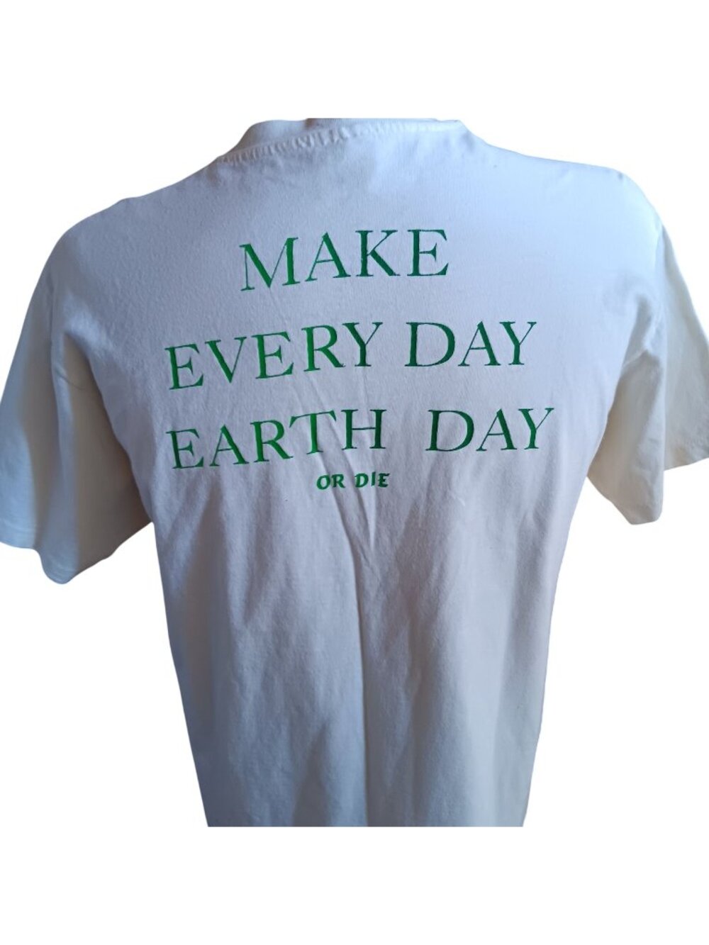 Large Earth Day Large Earth 90s Vintage T-Shirt Single Stitch Make Every Or Die